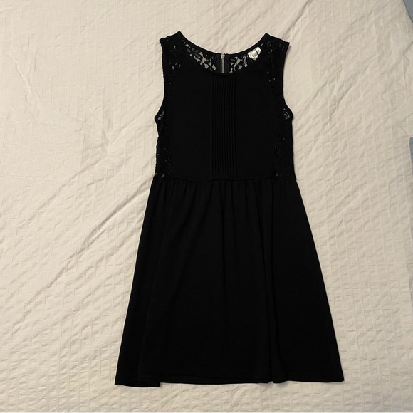 H & M Divided Black Dress size 8 - Picture 1 of 2